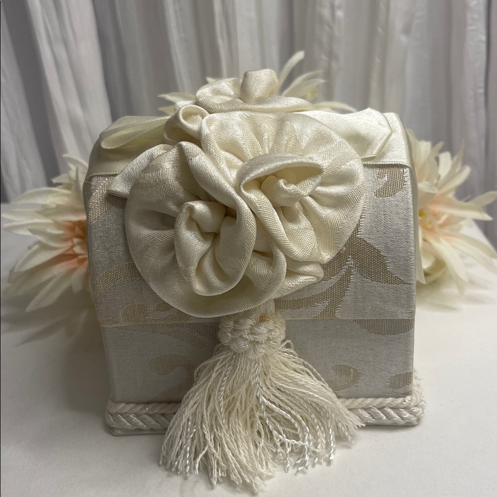 Elegant Cream Floral Box with Tassel EUC